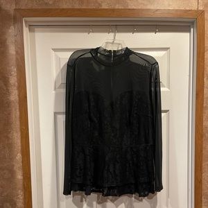 💚💚Cute Lace Black Peplum Top